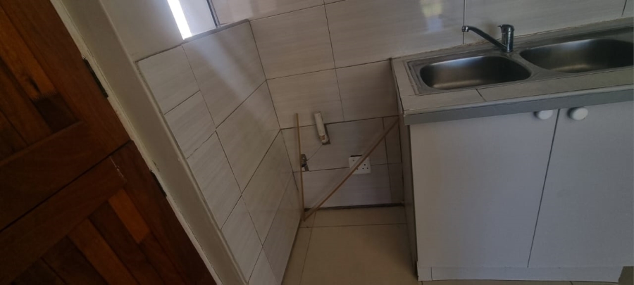 To Let 3 Bedroom Property for Rent in Jeffreys Bay Central Eastern Cape